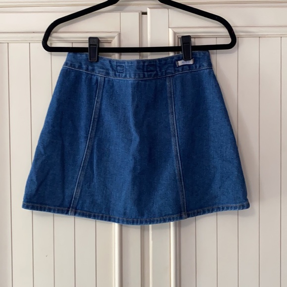 Brandy Melville Button Up Denim Skirt - Picture 4 of 7